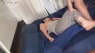 一边被别人的棍子推着一边起伏。巨乳才是真理 封面