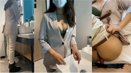 某地方石油系统领导真实偷情 偷情银行制服小姐姐 真是操逼太刺激了 封面