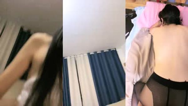 顶级尤物颜值女神 黑丝美腿，开档揉搓骚穴，翘起屁股后入，骑乘位抽插
