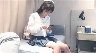 双飞女仆装大学生轮换着操 封面
