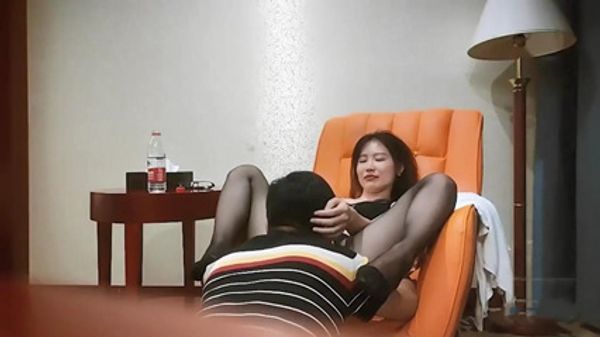 公司黑丝前台小少妇，酒店私会 封面