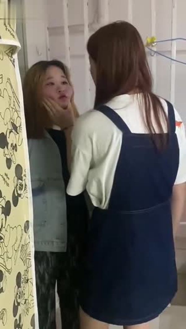 山东新闻：3个女孩+1个男孩都是畜生，打一个女孩 封面
