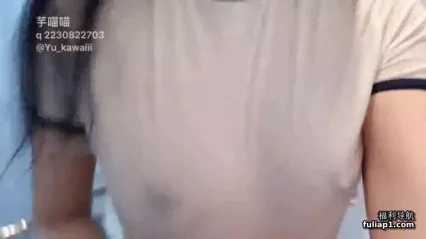 芋喵喵体操服浴室洗澡乳头都淋湿了 封面