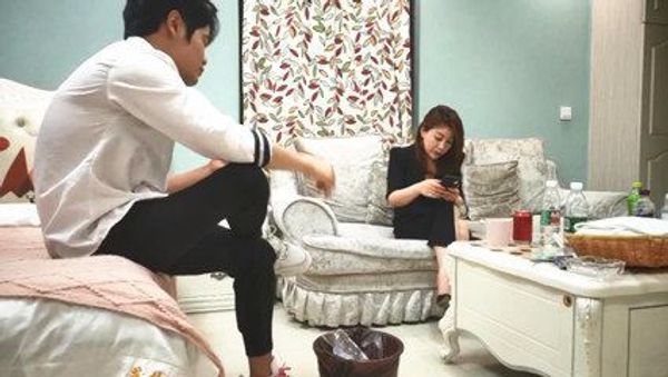 你们想要的美人妻，最清晰的画质，荡妇高潮 封面