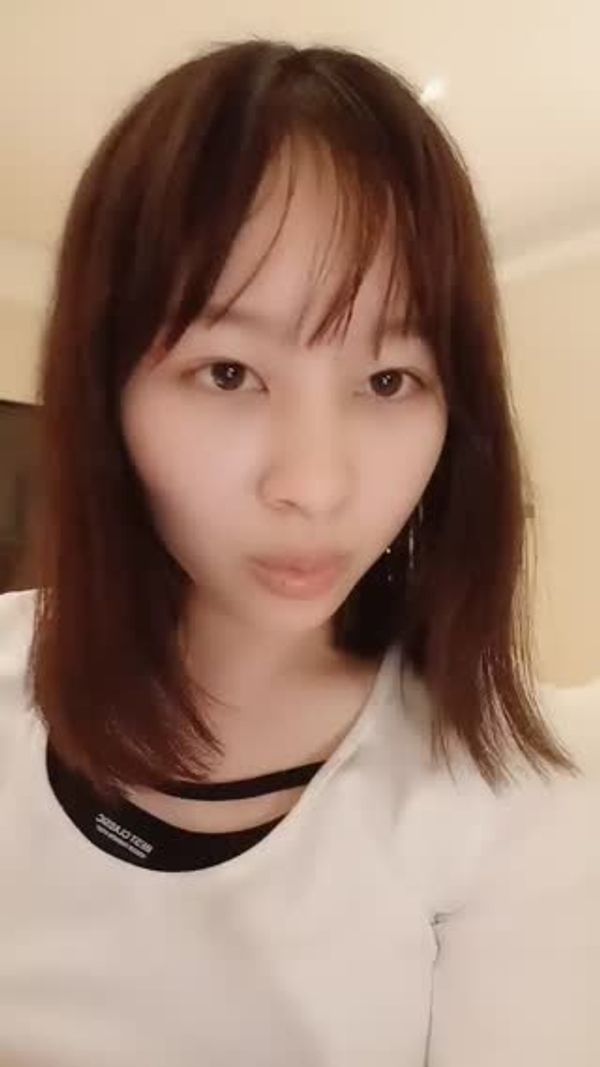换妻极品探花约炮单男粉丝酒店内淫乱一天天老公一旁观战