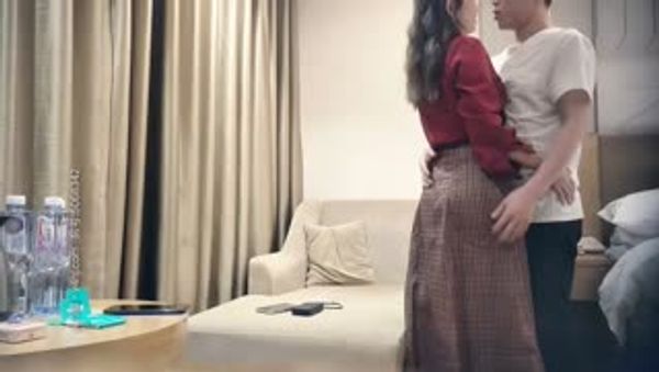 白虎妹极品女神，罕见美乳又大有粉，鲍鱼干淨粉嫩水多，淫荡温柔风情万种，激情啪啪劲爆刺激 封面