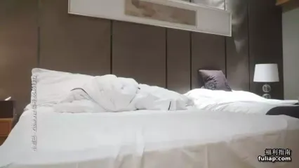 利哥战神约操大长腿极品美妞 封面