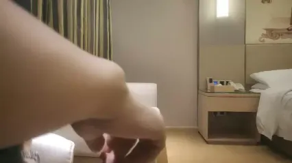 小马寻花D罩杯，170cm甜美外围小姐姐姐，健谈开朗，粉乳翘臀，做爱投入配合小尤物