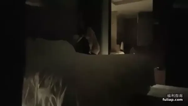约炮清纯女 刚开始还有点放得开  最后被草到高潮 封面