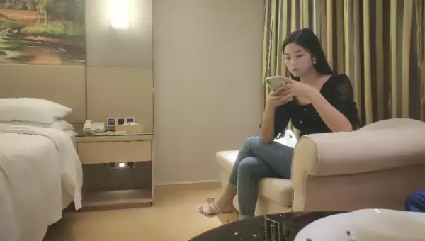 小马寻花第一场，再约外围女神，腿肤白貌美大长，温柔甜美乖巧，大展神威，娇喘呻吟