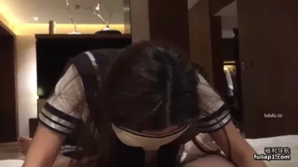 番号xh050学妹水手服网袜 封面