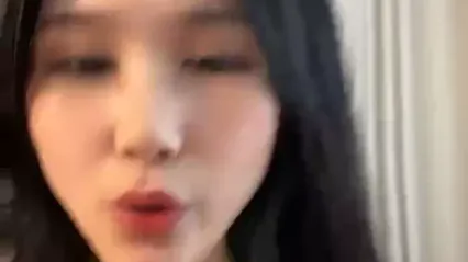 最骚演技派学姐 ，自己一个人演戏，表情丰富，最后洗澡道具，打飞机极品 封面