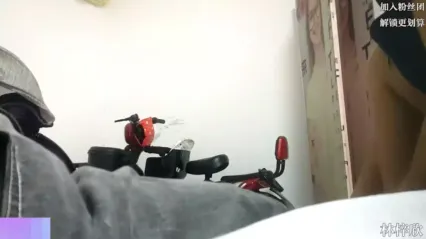 正规勾搭按摩店少妇，享受打飞机全过程，真实勾引 封面