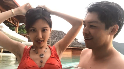 小情侣，人妻温泉偷情，水中性交 封面