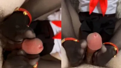 成年萝莉JK装扮性感黑丝足交服务 挤上润滑油配上黑丝的丝滑快感上下疯狂套弄鸡巴 精液忍不住大爆射在黑丝美足上 封面