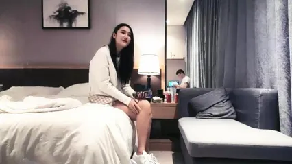 草莓修车—深夜场再来一场大长腿短裤妹子mp 封面