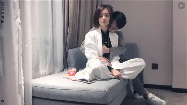 第二次约气质白领女 封面