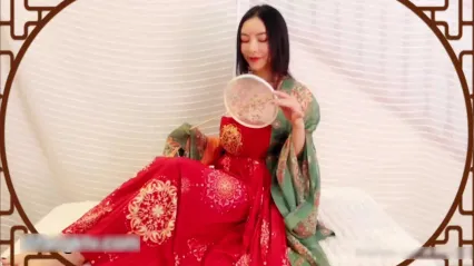 谭晓彤 五月最新古装cosplay换装福利视频 展示扒穴抚摸骚逼 豪乳浪穴高清视觉冲击