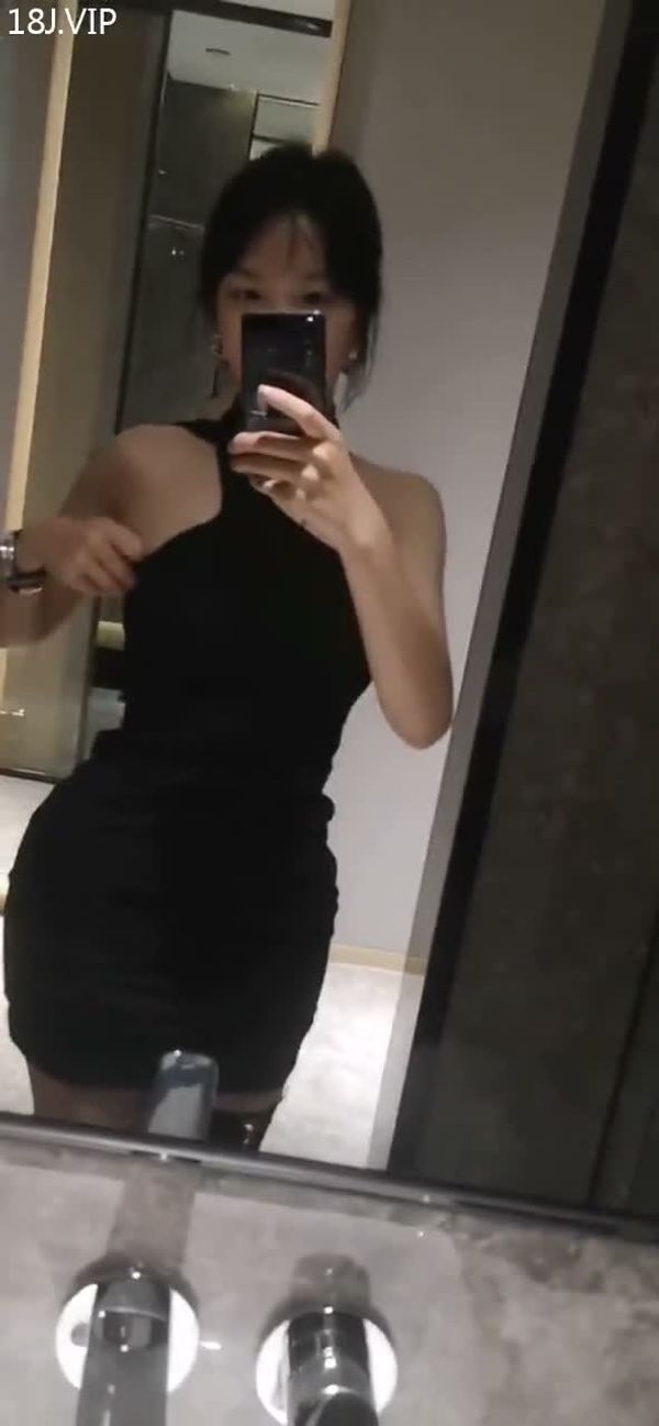 眼镜妹反差婊爱露出