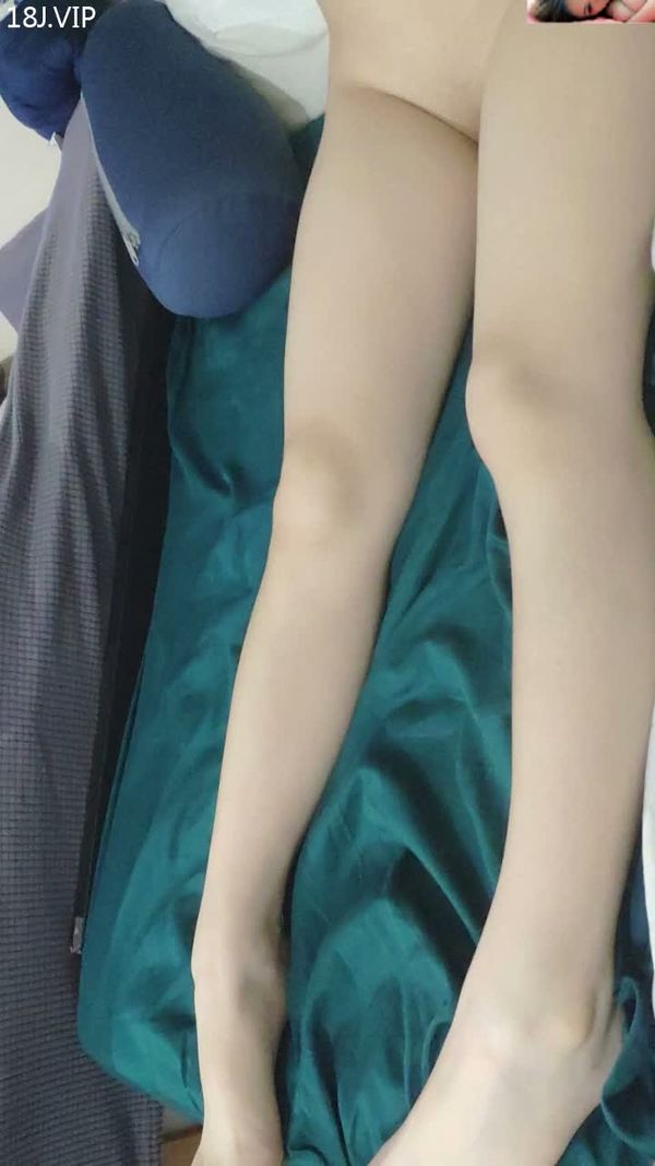 FB大奶妹床上很香