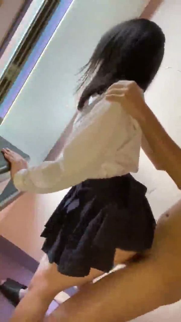憋不住了掀开就插入