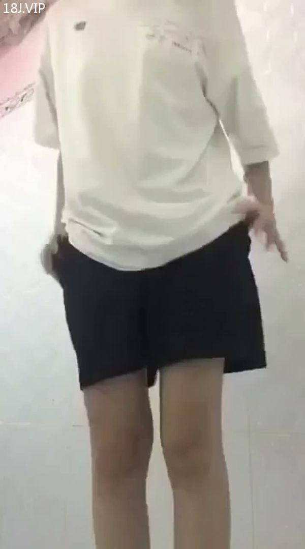 女友的自拍身材不错