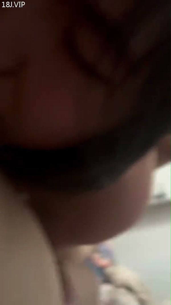 私下约炮网友玩群交
