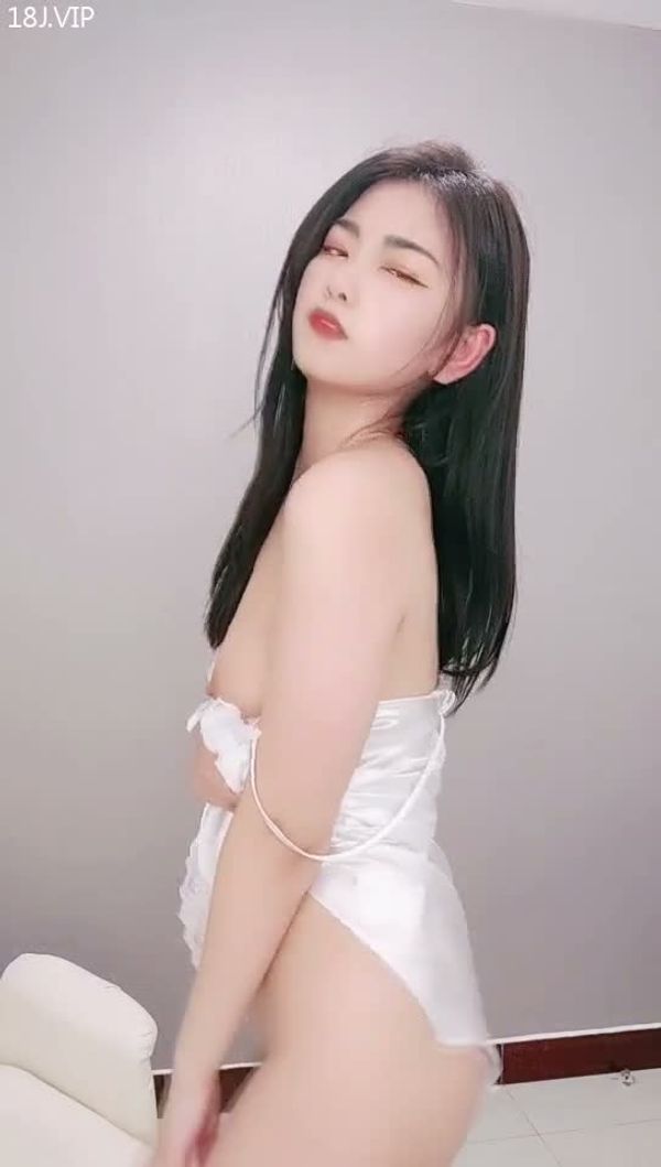 白衣性感极品主播诱惑