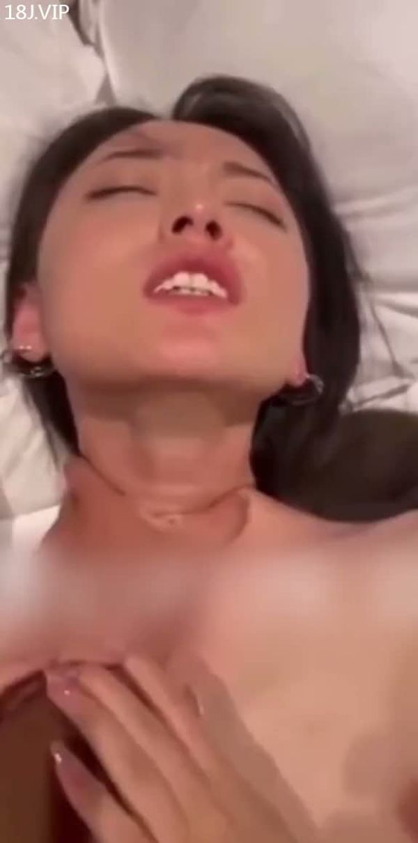 看表情都知道她爽死了