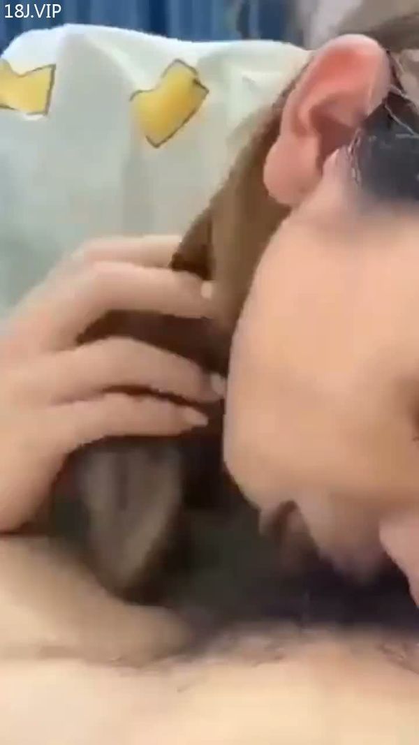网红喜欢舔大肉棒