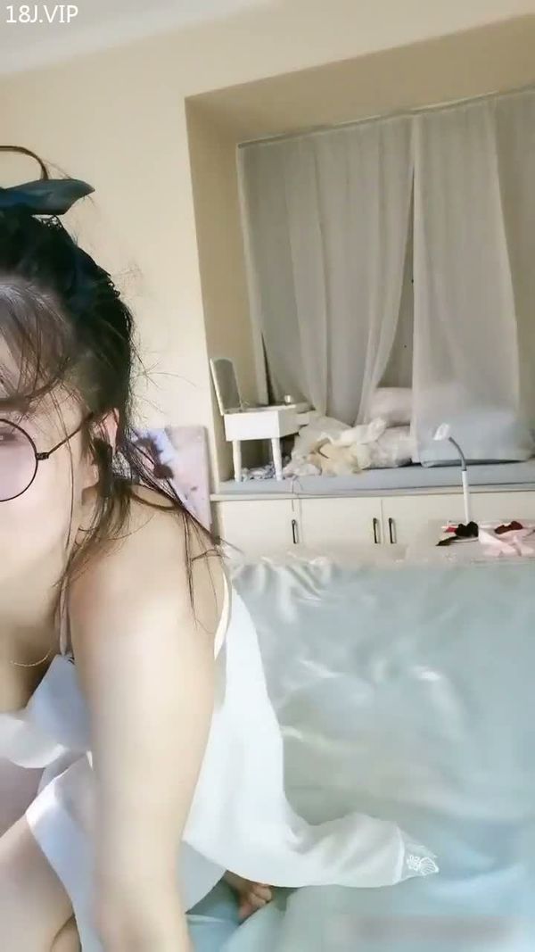 可爱萌妹分享约炮经历