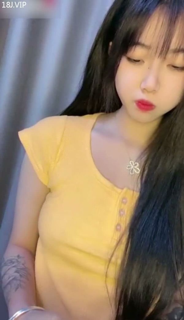 高颜值女神脱衣诱惑