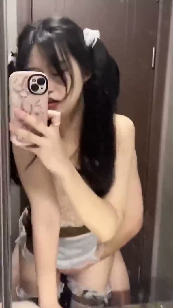 一脸骚样真的爽