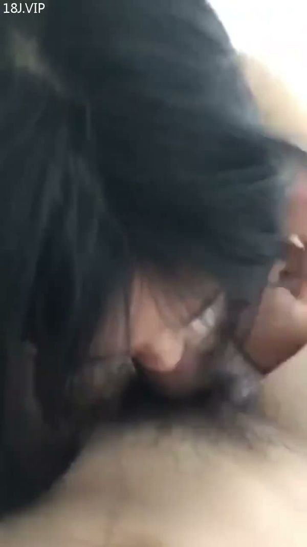 鸡鸡太大顶到喉咙了
