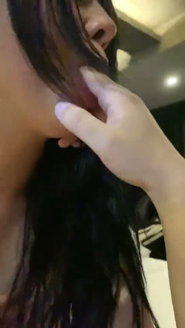 母狗很会配合
