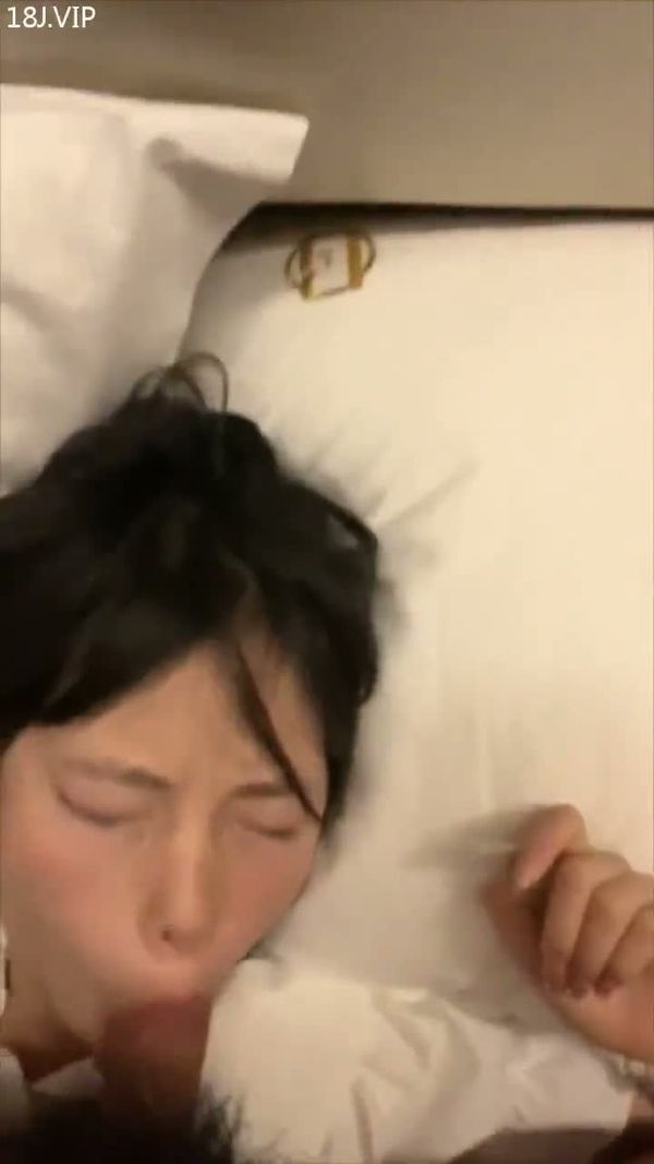 M小母狗被调教口交 素人真实自拍