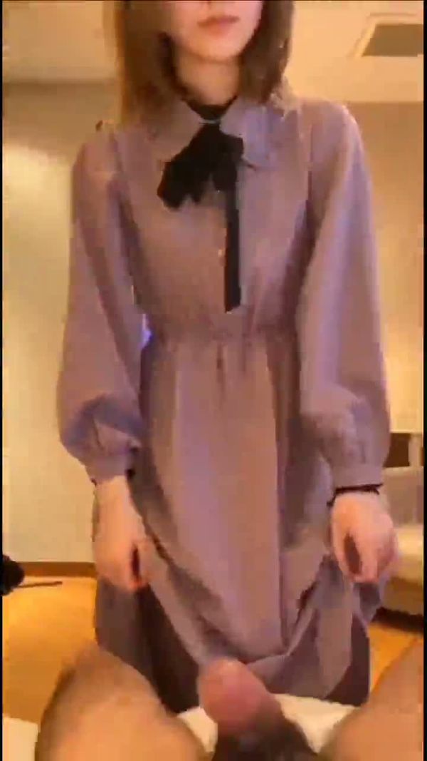 反差婊吃大鸡巴 素人自拍清纯反差
