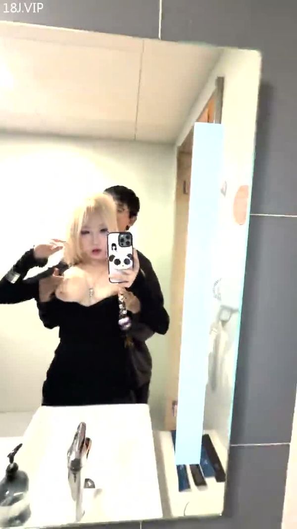 大奶姐姐会的真多 素人自拍多才多艺展示