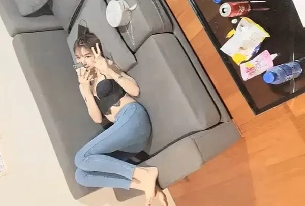 风骚模特身材真棒，帝王享受异域风情，各种视角全方位拍摄手法专业 封面