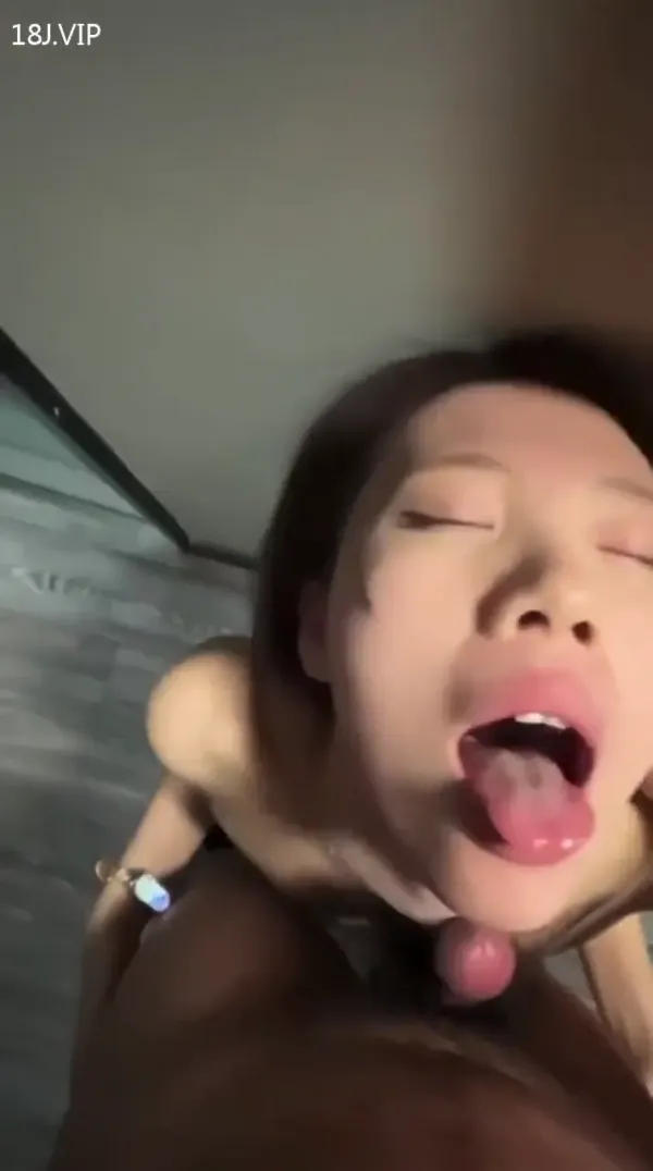 包养高颜值文科大学生