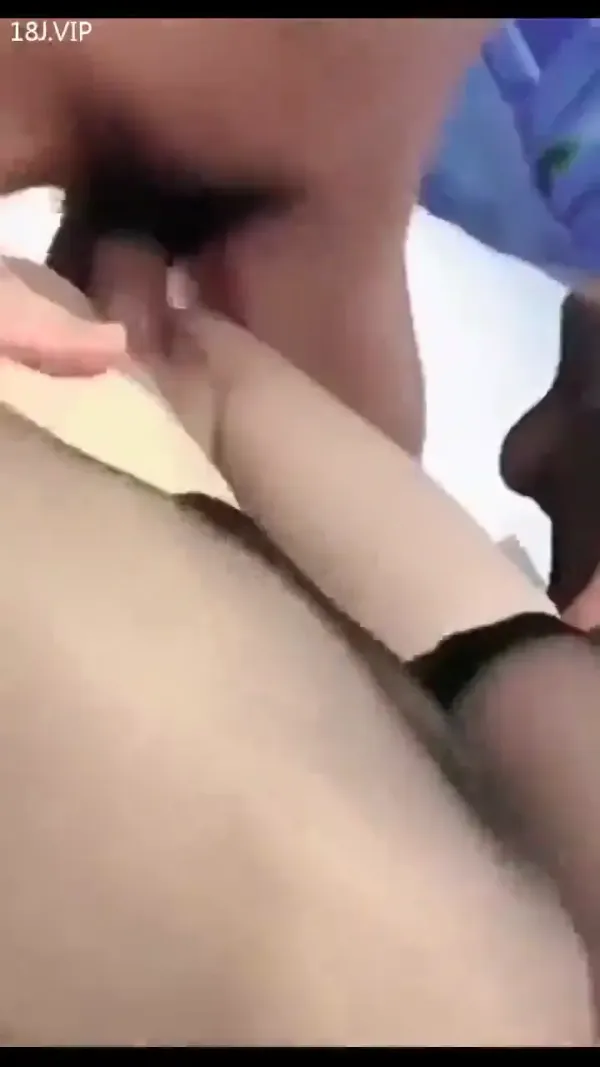 反差婊翘高逼给我操
