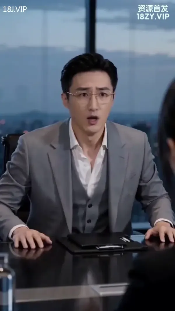 AI成人短剧 绝望办公室