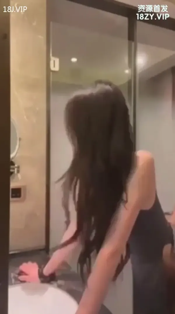 极品颜值房产销售御姐 封面