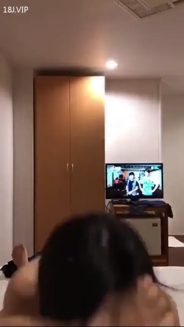 母狗酒店骑上榨精海报