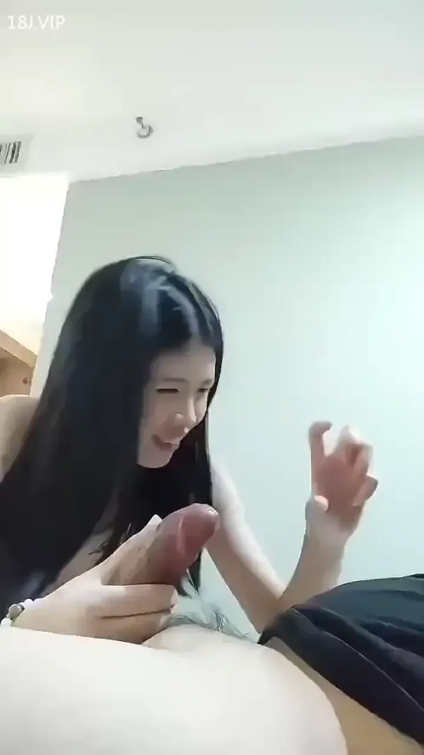 妹子喜欢我的大肉棒