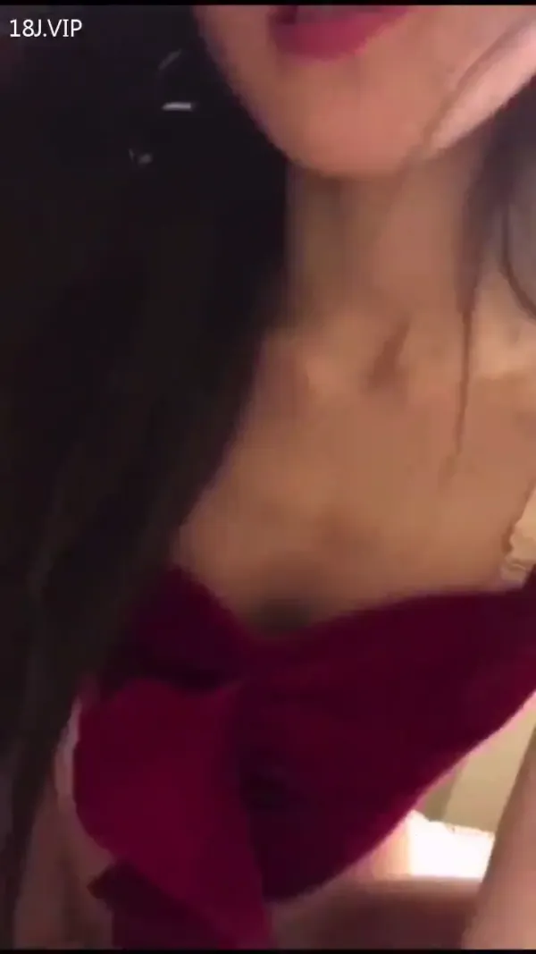 骨干美女骑上抽插海报