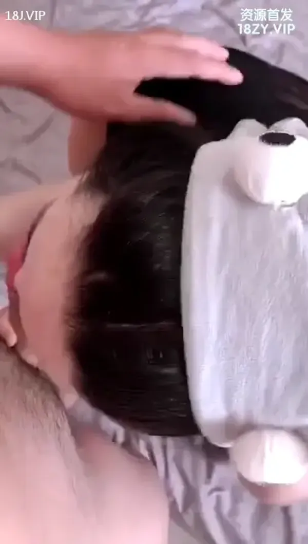美乳骚妻口交爆操都爽 封面